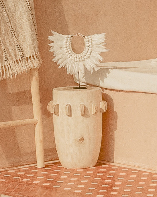 White Feather Shell Necklace & Stand