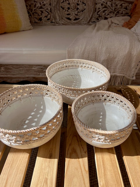 Round White Cora Flat Bowls