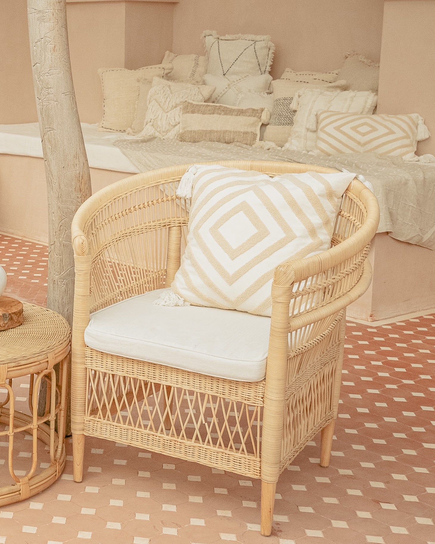 Blush Diamond Cream Cushion Cover with corner tassels - 45x45cm