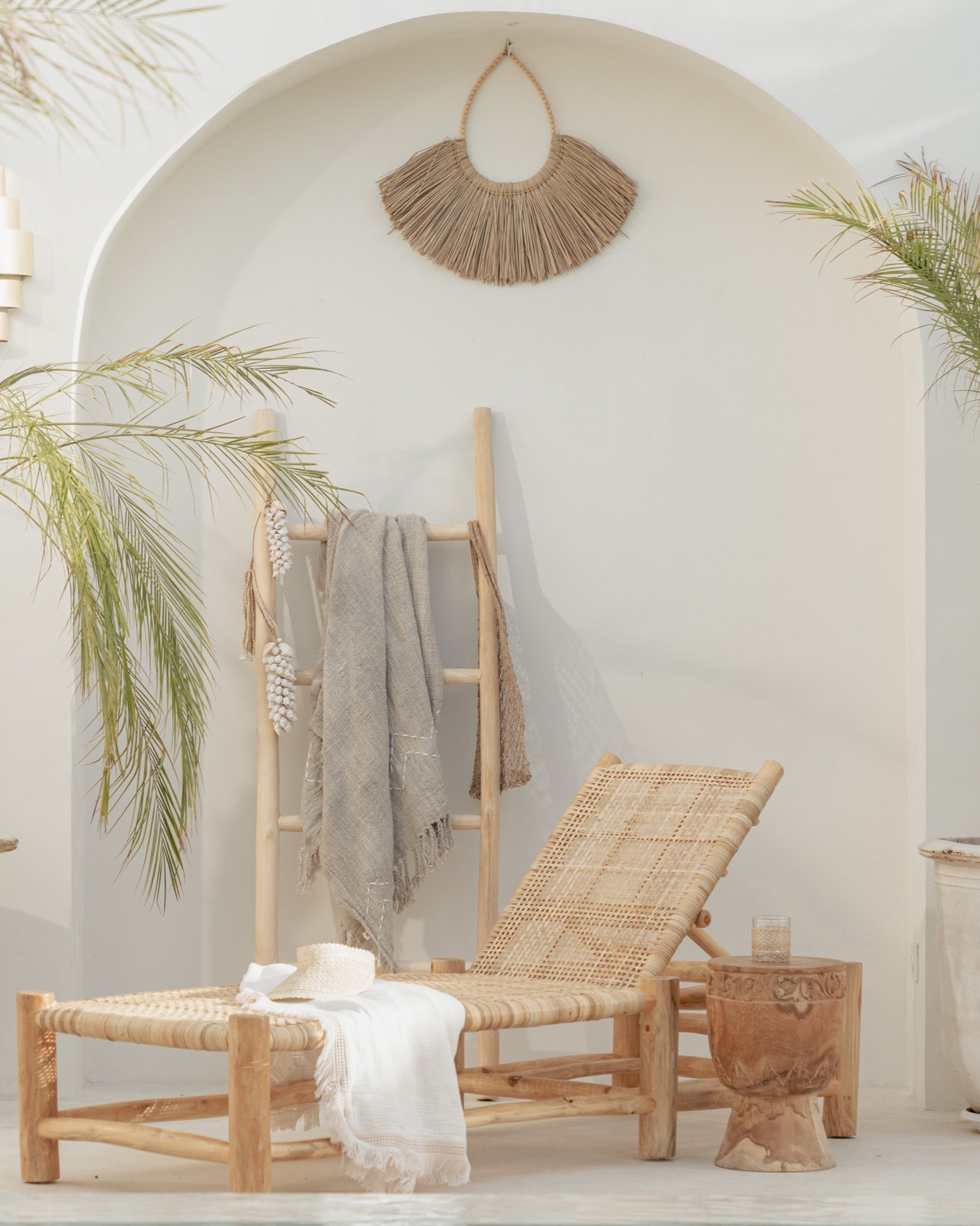 Natural Leaf Half Mendong Wall Hanging