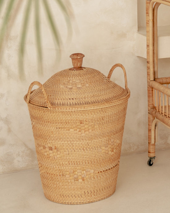 Natural Vase Woven Basket with lid
