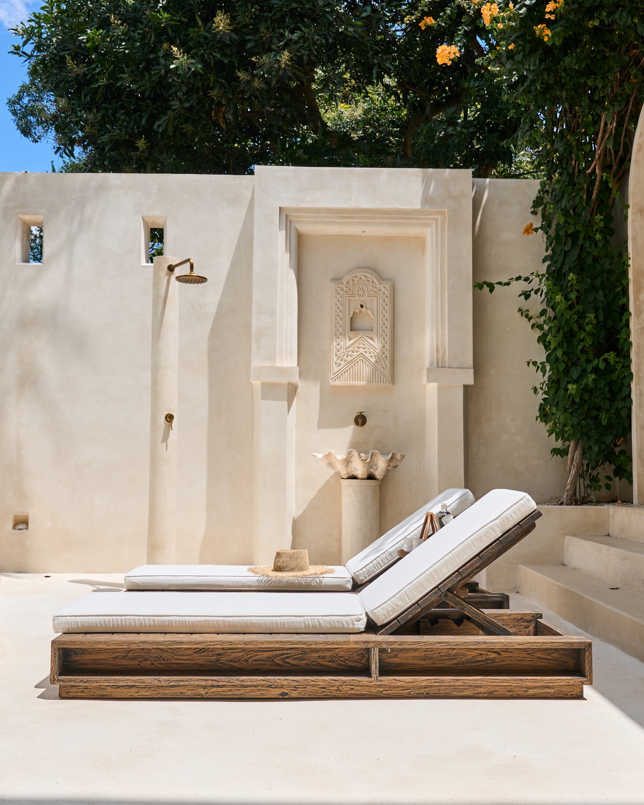 Panas Recycled Teak Outdoor Sun Lounger - BlackWash