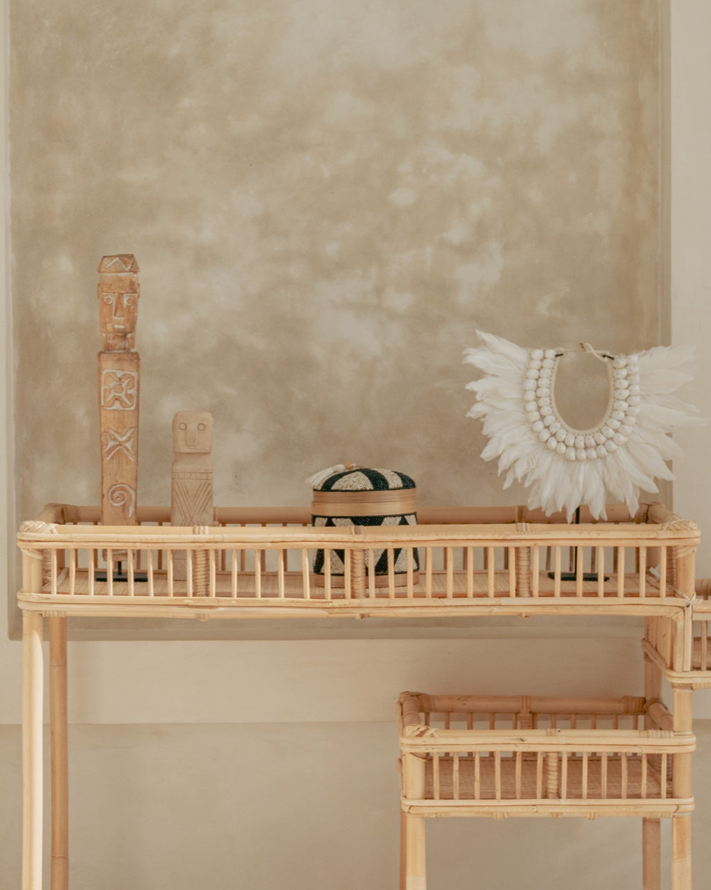 White Feather Shell Necklace & Stand
