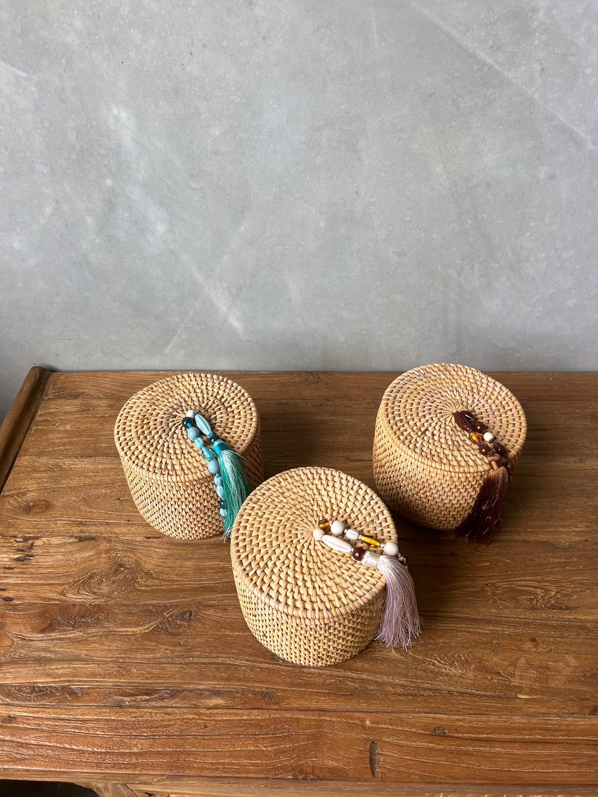Round Rattan Trinket Boxes with lid and beaded colour tassels - brown, blue, green, pink, white