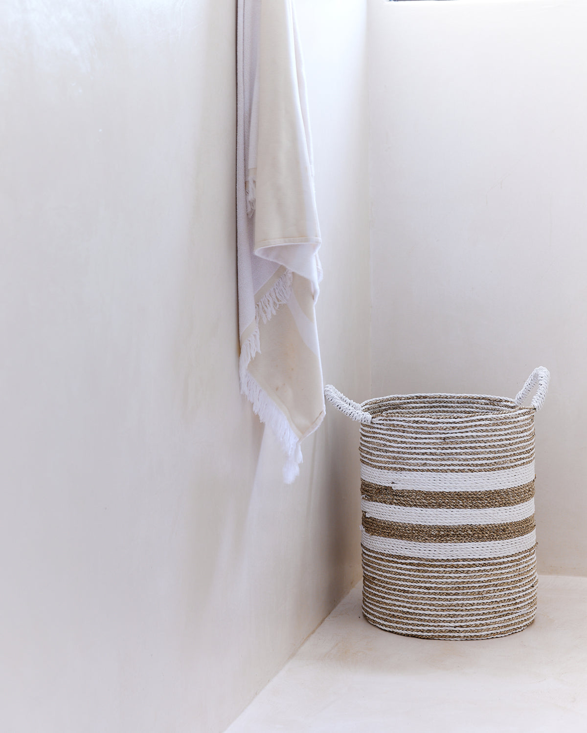 Archipelago Striped Seagrass Baskets - White, Natural multi-stripe