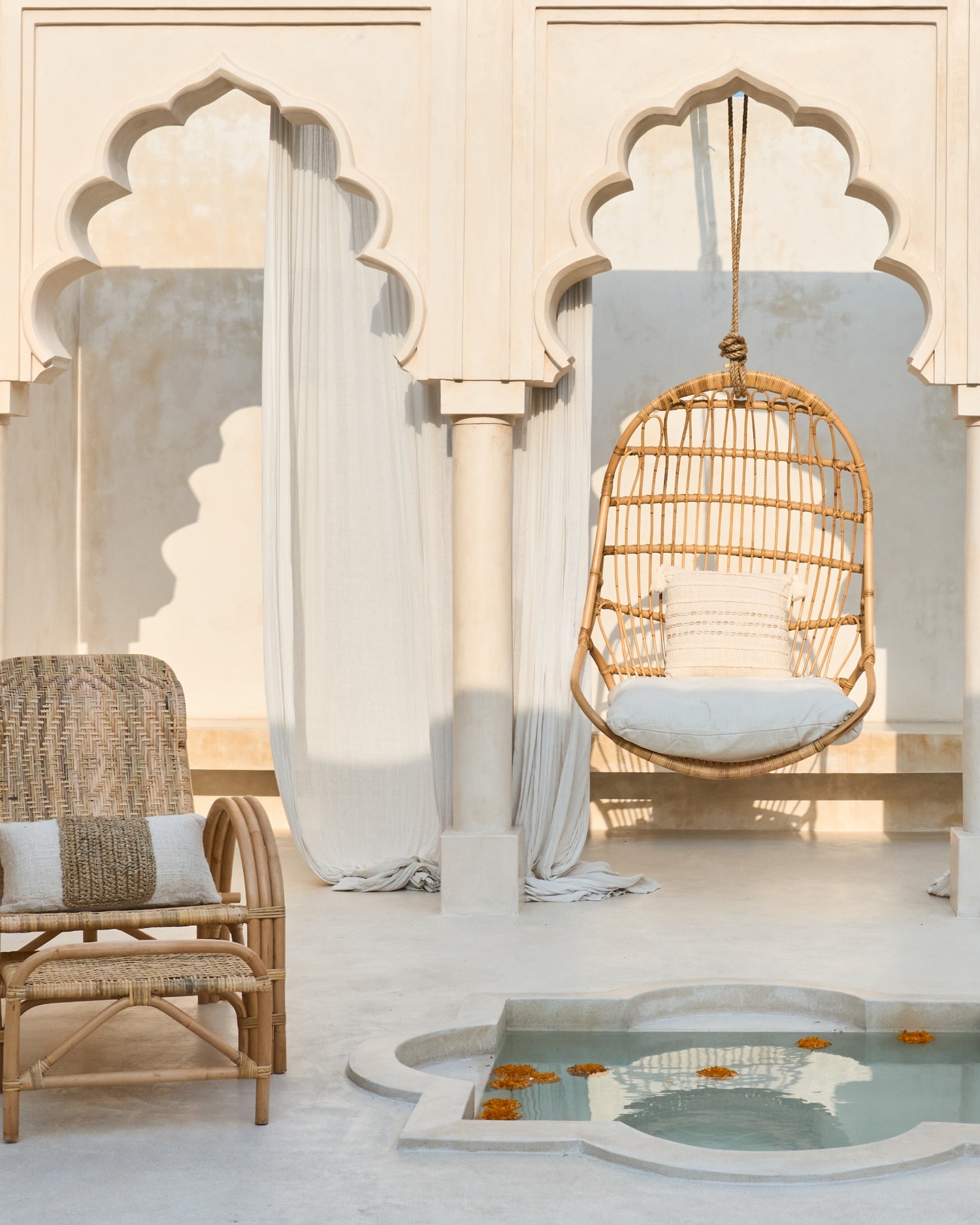 Kasih Hanging Chair Rattan Weave