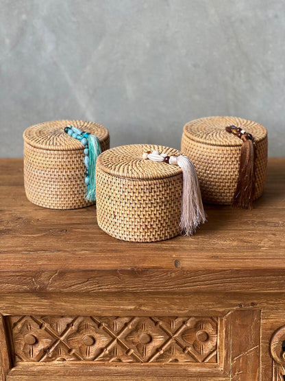Round Rattan Trinket Boxes with lid and beaded colour tassels  - brown, blue, green, pink, white