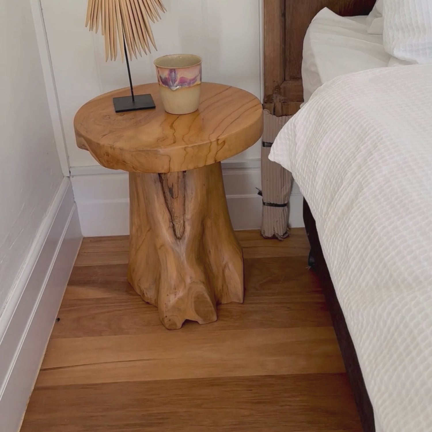 Akar Teak Root Bas Table