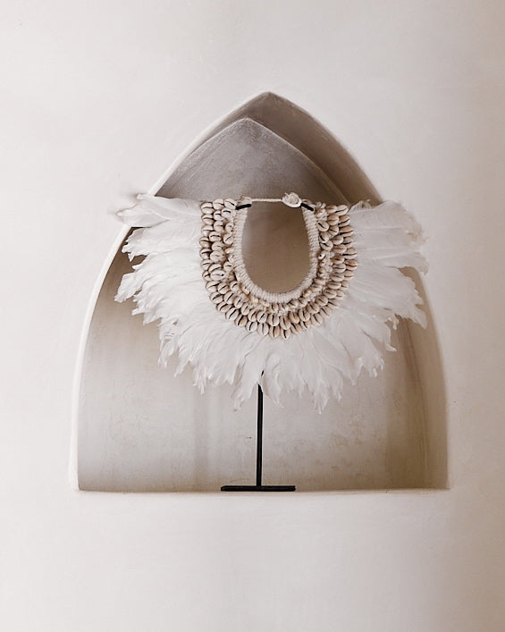 White Feather Shell Necklace &amp; Stand